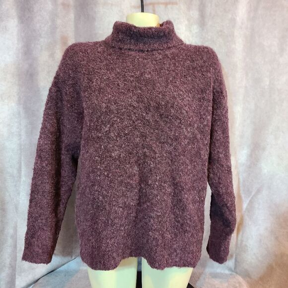 SWEATER SALE 3/$30 Treasure & Bond MaroonTurtleneck Sweater Size Small - Picture 4 of 6